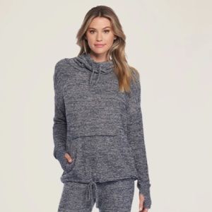 Barefoot dreams pebble beach pullover